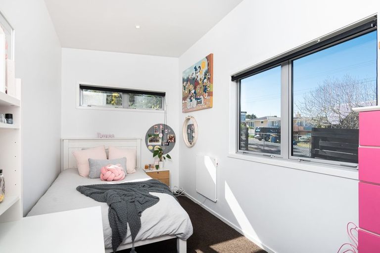 Photo of property in 31 Mcentee Road, Waitakere, Auckland, 0816