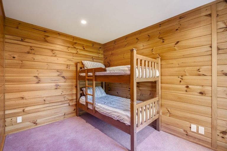 Photo of property in 31 Angela Place, Kinloch, Taupo, 3377