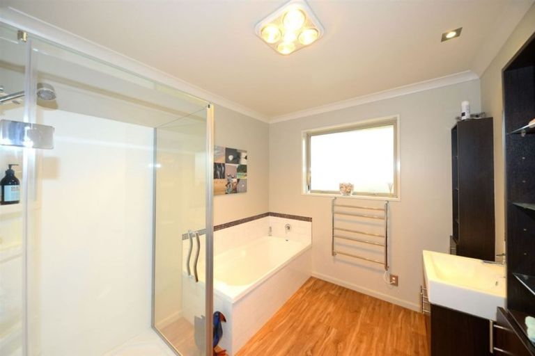 Photo of property in 76 Puhara Avenue, Parklands, Christchurch, 8083