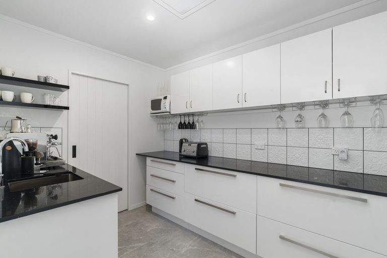 Photo of property in 11 Little Maude Drive, Lake Hawea, Wanaka, 9382