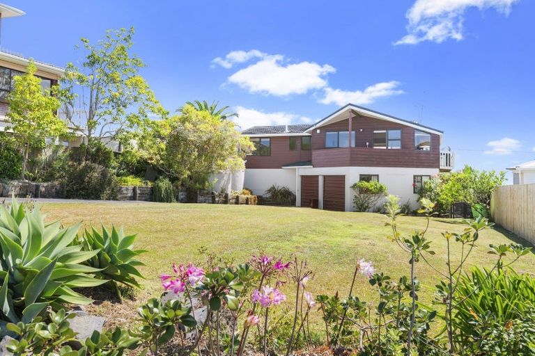 Photo of property in 1042 Whangaparaoa Road, Tindalls Beach, Whangaparaoa, 0930