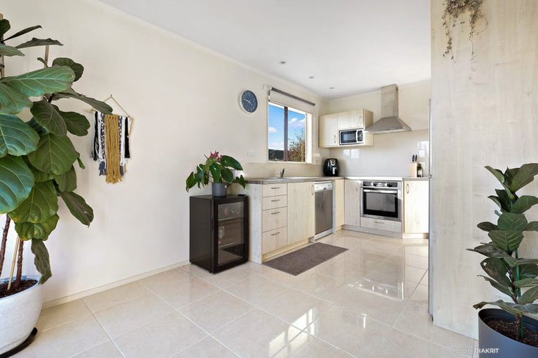 Photo of property in 73 Venice Street, Martinborough, 5711