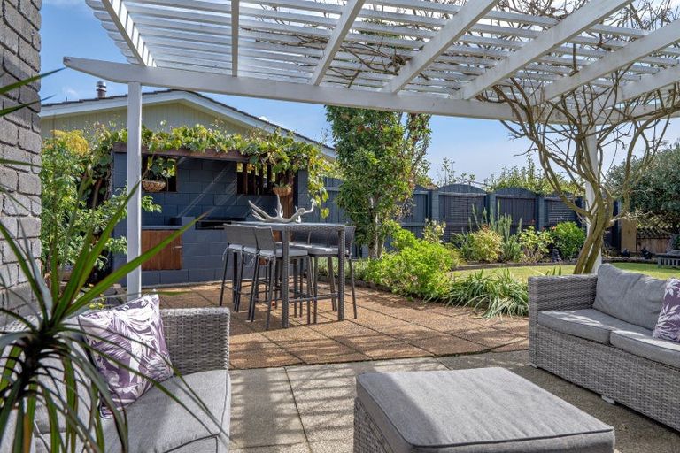 Photo of property in 2 Sisam Place, Whakatane, 3120