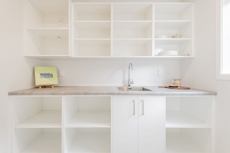 Photo of property in 27 Farnworth Terrace, Churton Park, Wellington, 6037