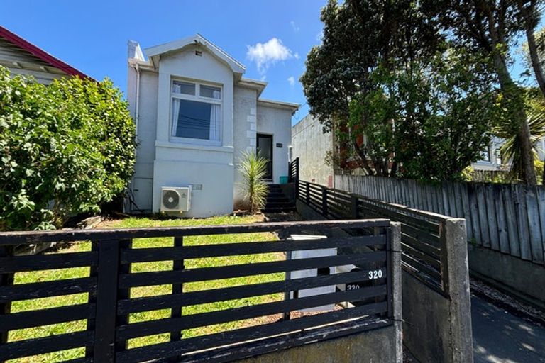 Photo of property in 320 Adelaide Road, Newtown, Wellington, 6021