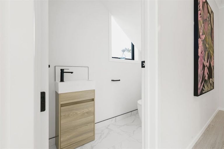 Photo of property in 1/24 Mclaren Place, Chedworth, Hamilton, 3210