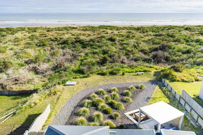 Photo of property in 3 Kent Avenue, Waitarere Beach, Levin, 5510