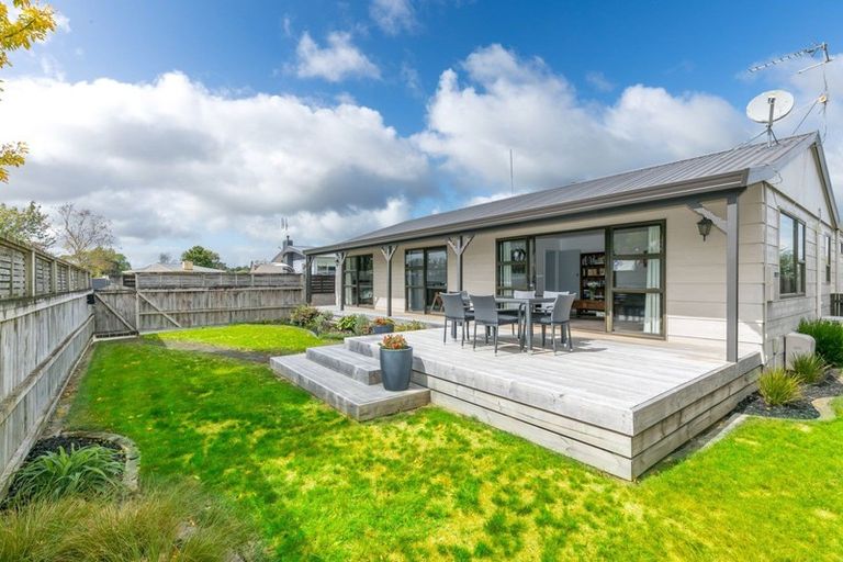 Photo of property in 110 Oakfield Crescent, Pukete, Hamilton, 3200