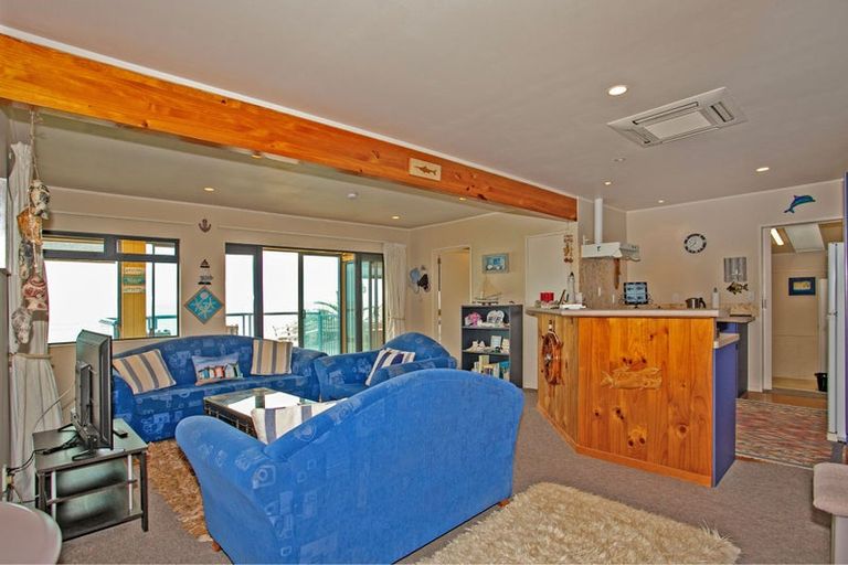 Photo of property in 231 Pukehina Parade, Pukehina, 3189