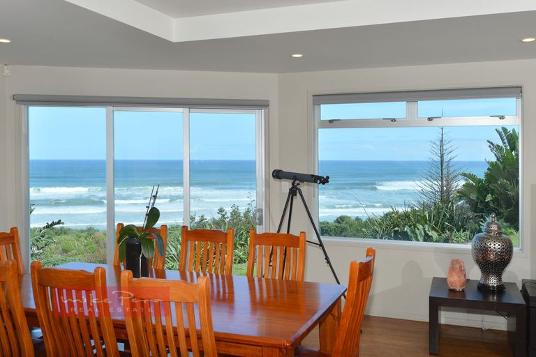 Photo of property in 20 Coates Avenue, Baylys Beach, Dargaville, 0377