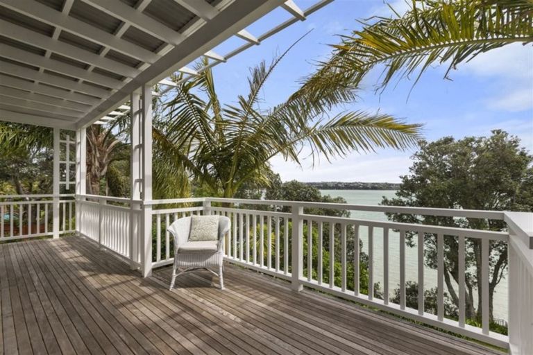 Photo of property in 11 Beresford Street, Bayswater, Auckland, 0622