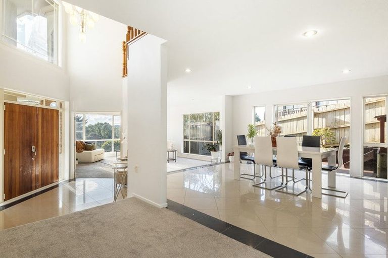 Photo of property in 6 Kittiwake Drive, Schnapper Rock, Auckland, 0632