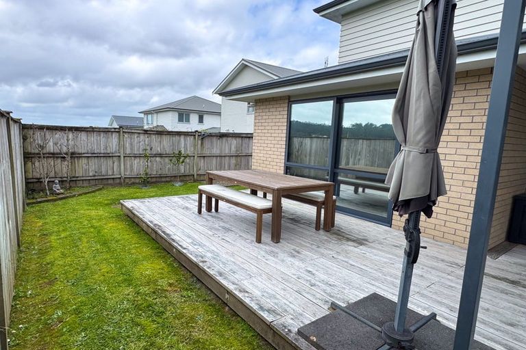 Photo of property in 24 Arthur Rolfe Lane, Swanson, Auckland, 0614