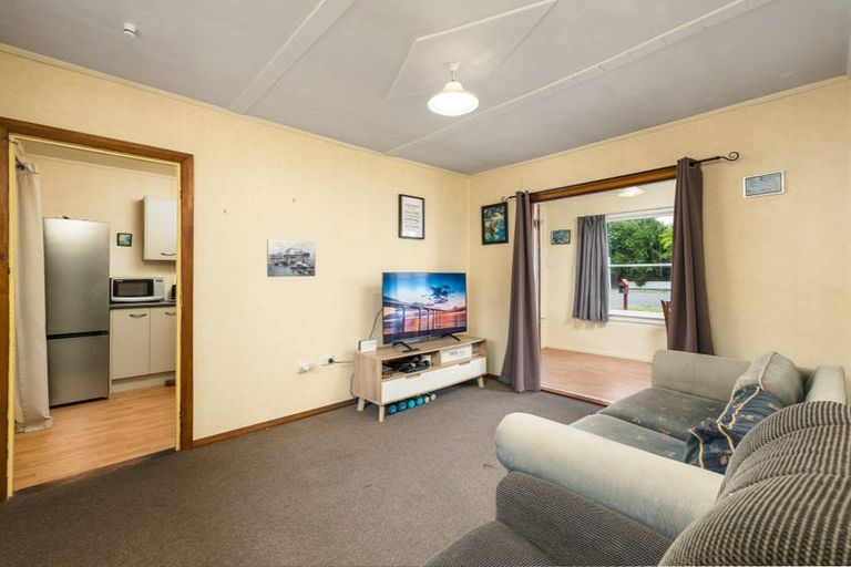 Photo of property in 28 Augustine Street, Waimate, 7924