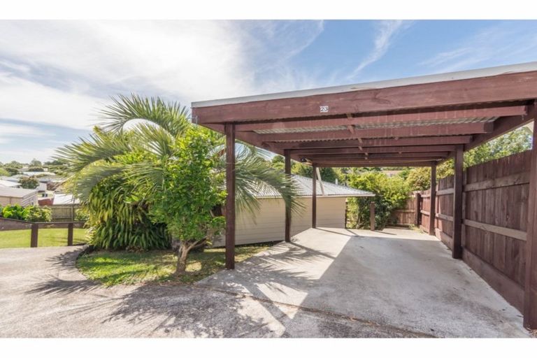 Photo of property in 23 Landow Place, Henderson, Auckland, 0612