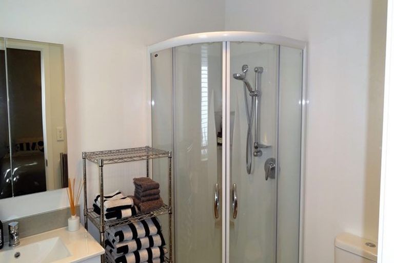 Photo of property in 221 Weston Road, St Albans, Christchurch, 8052