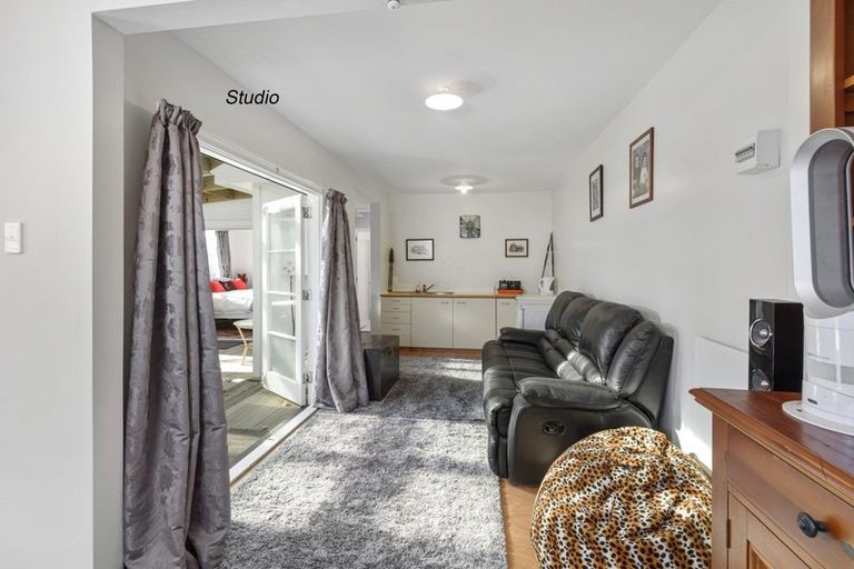 Photo of property in 51 Nash Parade, Foxton Beach, Foxton, 4815