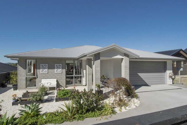Photo of property in 41 Tamihana Avenue, Pyes Pa, Tauranga, 3112