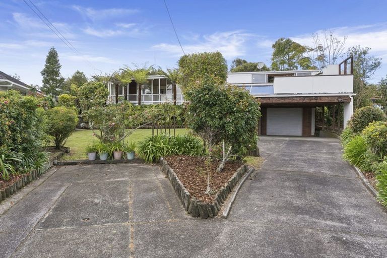 Photo of property in 29 Highland Avenue, Titirangi, Auckland, 0604