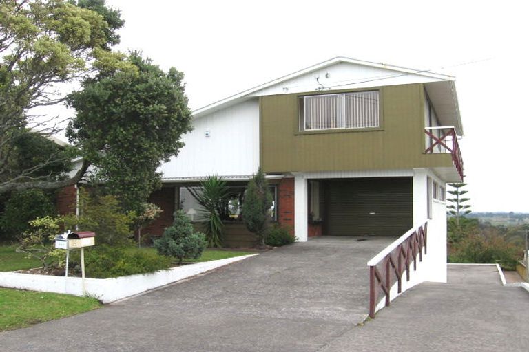 Photo of property in 434 Don Buck Road, Massey, Auckland, 0614