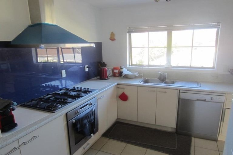 Photo of property in 94 Oxford Street, Tawa, Wellington, 5028