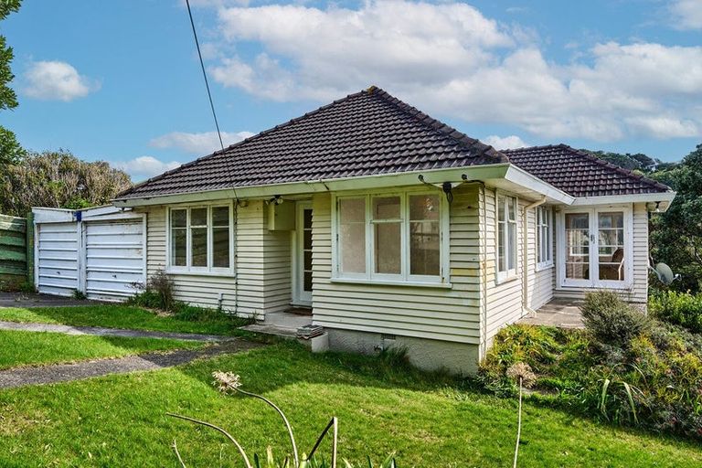 Photo of property in 13 Pukerua Beach Road, Pukerua Bay, 5026