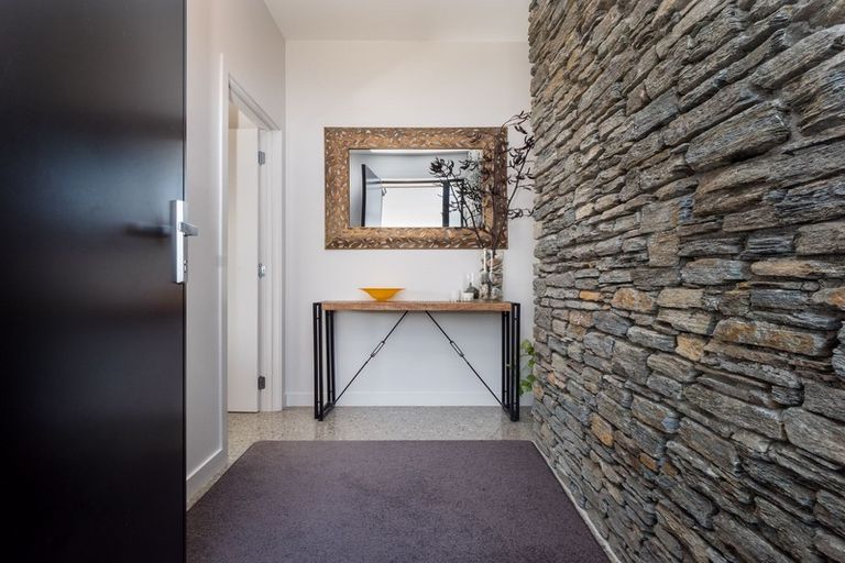 Photo of property in 9 Glenfiddich Road, Jacks Point, Queenstown, 9371