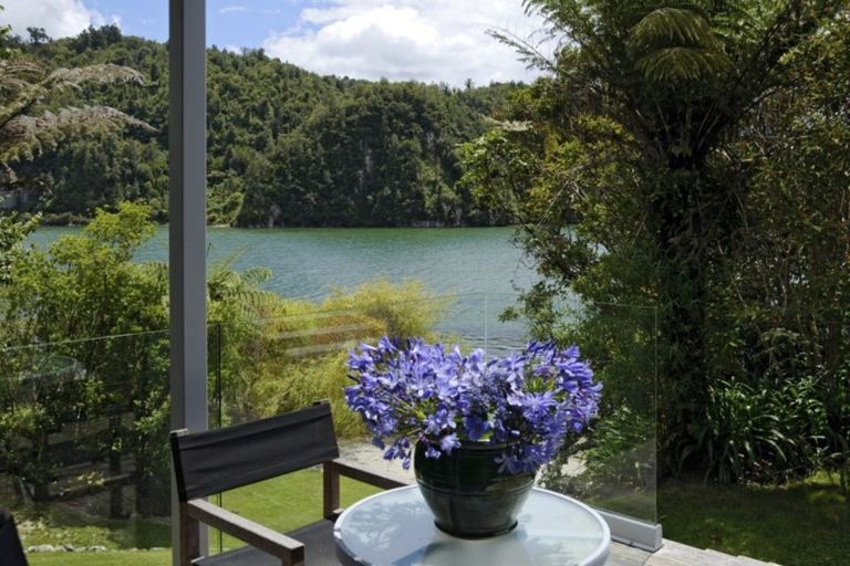 Photo of property in 11 Morehu Road, Rotoiti Forest, Rotorua, 3074