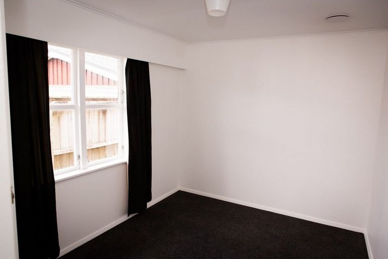 Photo of property in 11a Barsi Grove, Avalon, Lower Hutt, 5011
