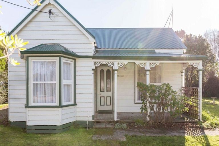 Photo of property in 44 Seaview Road, Herbertville, 4970
