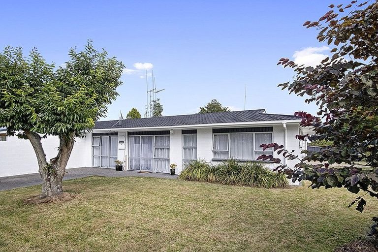 Photo of property in 17 Carlyle Street, Leamington, Cambridge, 3432