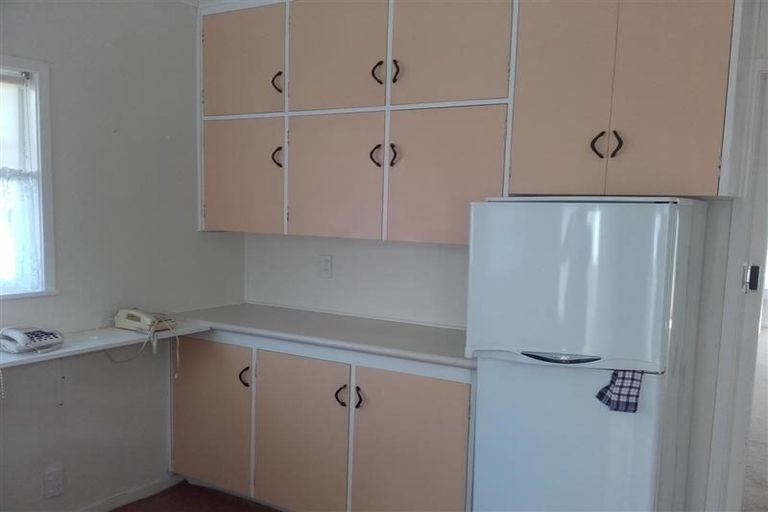 Photo of property in 2/2 Eban Avenue, Hillcrest, Auckland, 0627