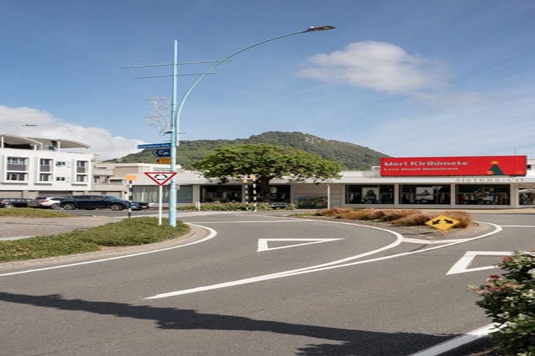 Photo of property in 281 Maunganui Road, Mount Maunganui, 3116