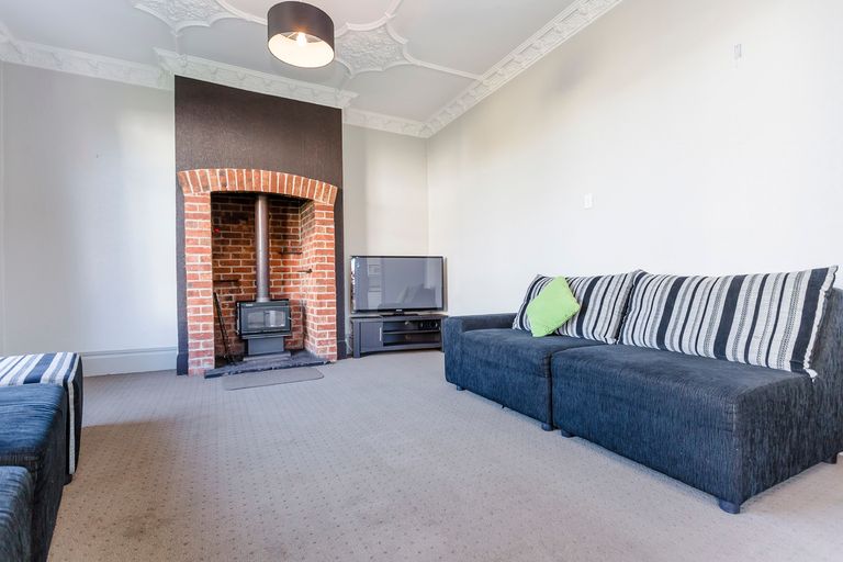 Photo of property in 47 Melbourne Street, South Dunedin, Dunedin, 9012