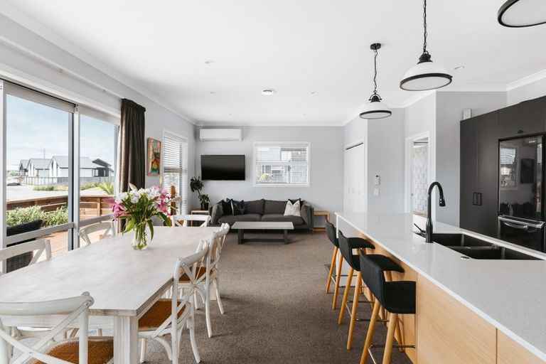 Photo of property in 34 Farrier Street, Papamoa, 3118