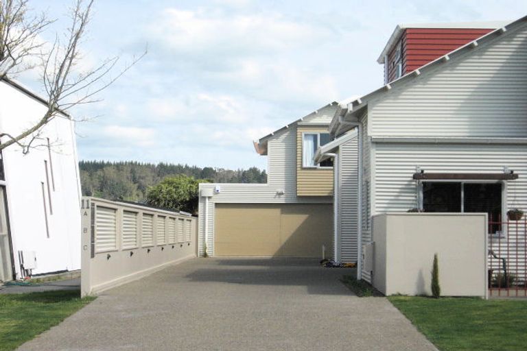 Photo of property in 11d Peace Street, Fenton Park, Rotorua, 3010