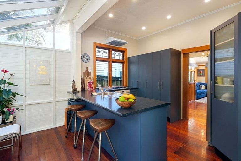 Photo of property in 8 Fitzroy Street, Wadestown, Wellington, 6012