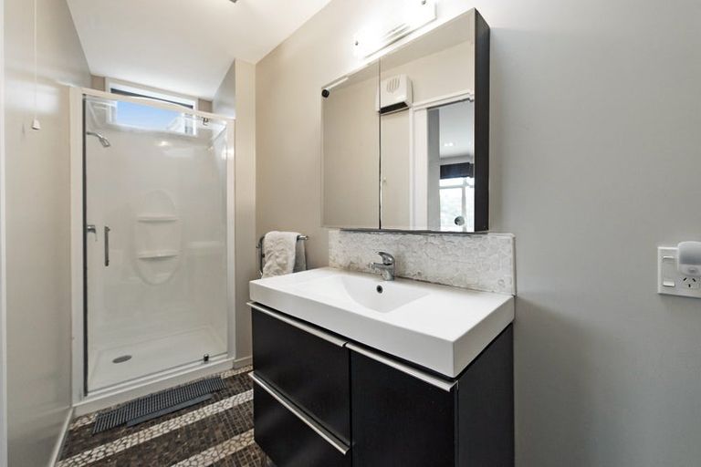 Photo of property in 2 Redcliffs View Lane, Redcliffs, Christchurch, 8081