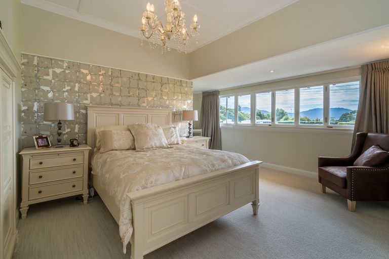 Photo of property in 75 Eglinton Road, Mornington, Dunedin, 9011