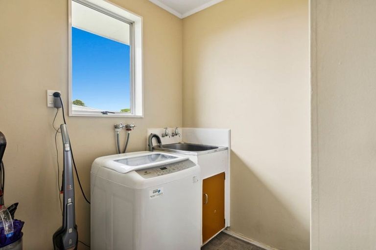 Photo of property in 23 Fisher Place, Carterton, 5713