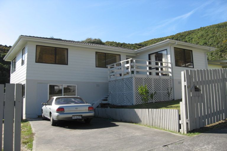 Photo of property in 43 Castlerea Street, Wainuiomata, Lower Hutt, 5014