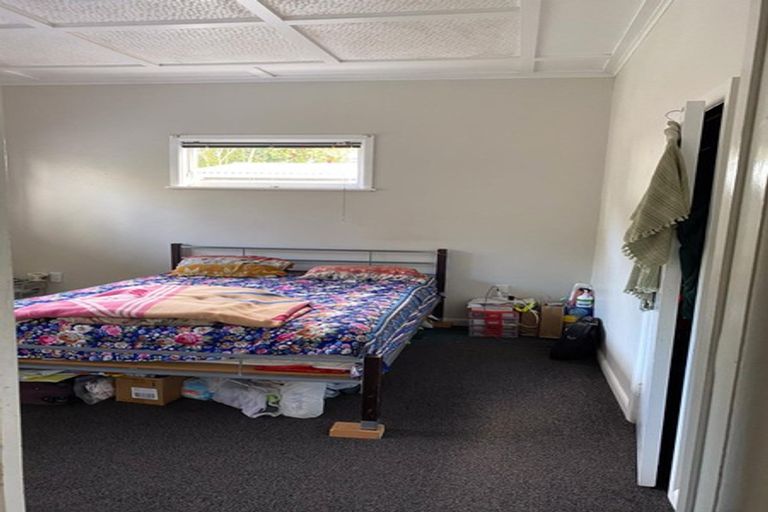 Photo of property in 2a Sturdee Road, Manurewa, Auckland, 2102