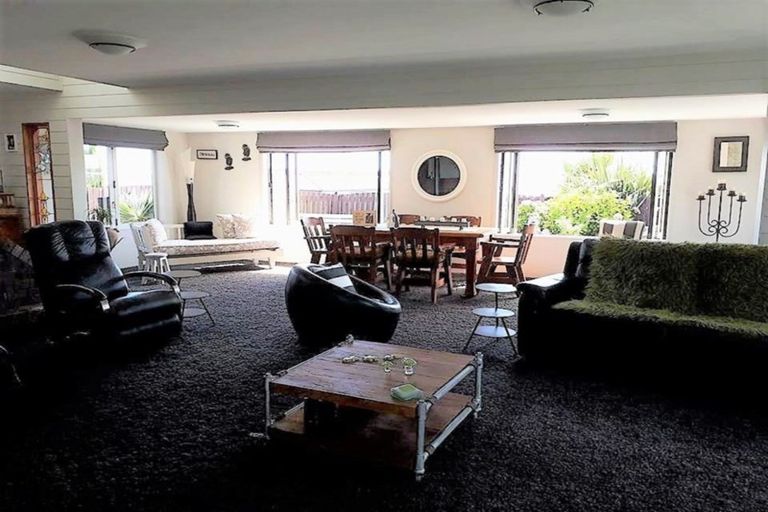 Photo of property in 112 Main South Road, Karoro, Greymouth, 7805