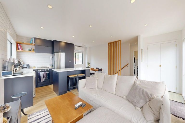 Photo of property in 8 Atlanta Grove, Brooklyn, Wellington, 6021