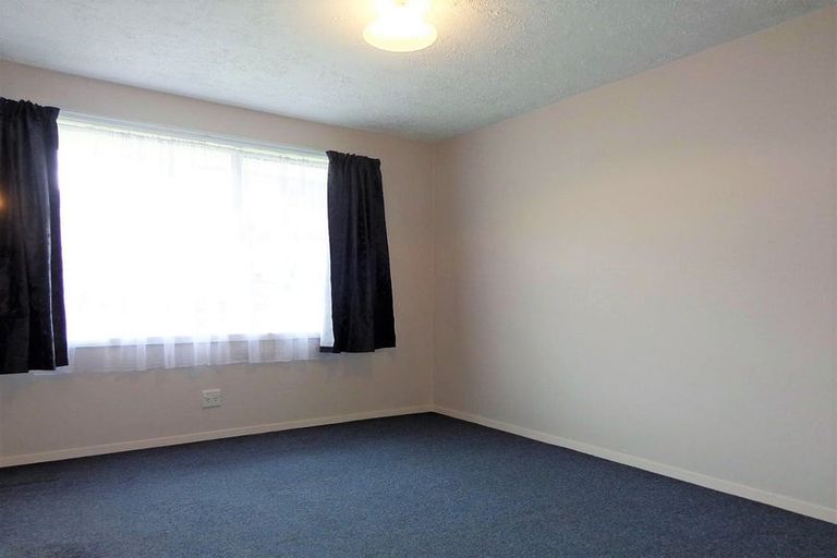 Photo of property in 3 Lyndon Street, Riccarton, Christchurch, 8011