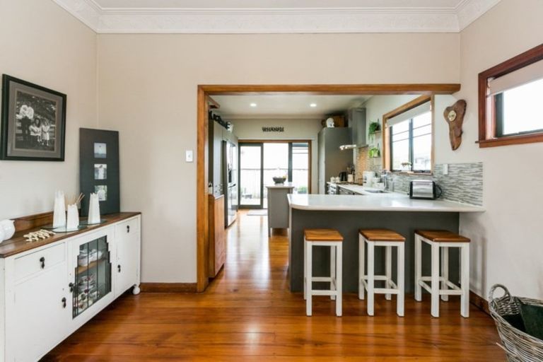 Photo of property in 54 Osier Road, Greenmeadows, Napier, 4112