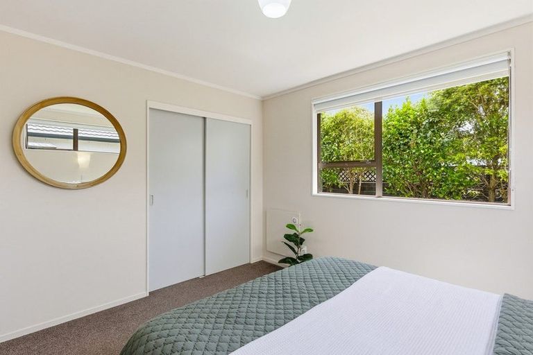 Photo of property in 27 Oriwa Street, Waikanae, 5036