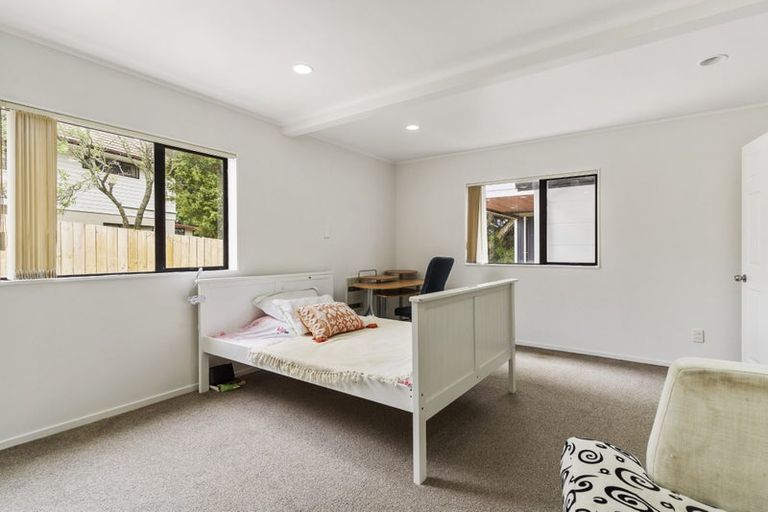 Photo of property in 39 Kuripaka Crescent, The Gardens, Auckland, 2105