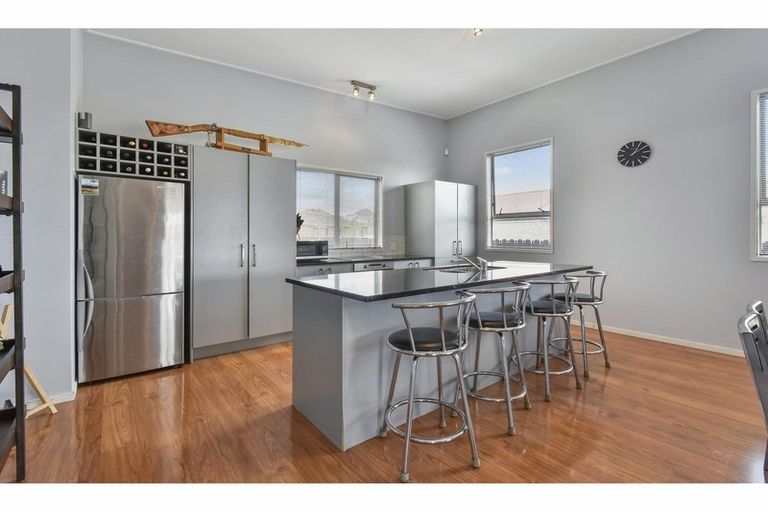 Photo of property in 18 Kaimoana Street, Weymouth, Auckland, 2103