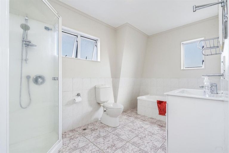 Photo of property in 51 Nielsen Gardens, Rototuna, Hamilton, 3210